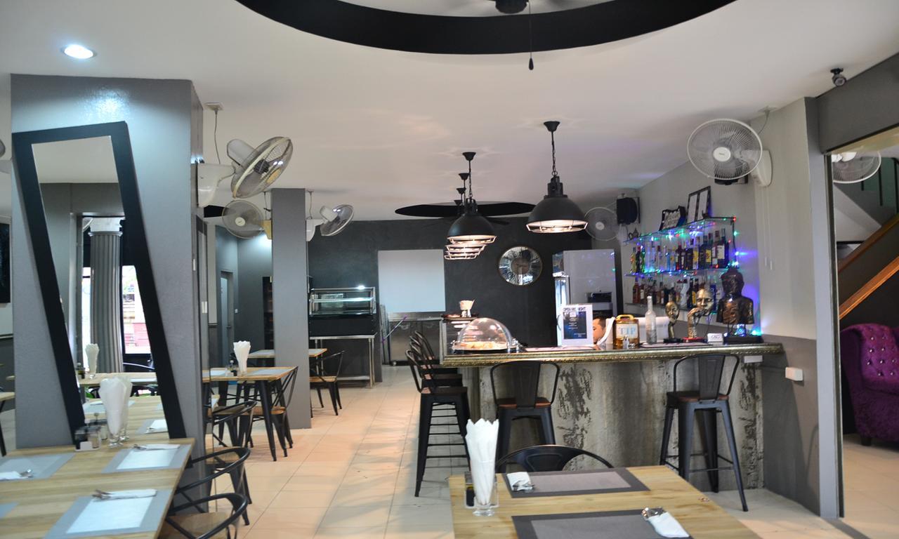 C&C Residence Bistro Restaurant Pattaya Dış mekan fotoğraf